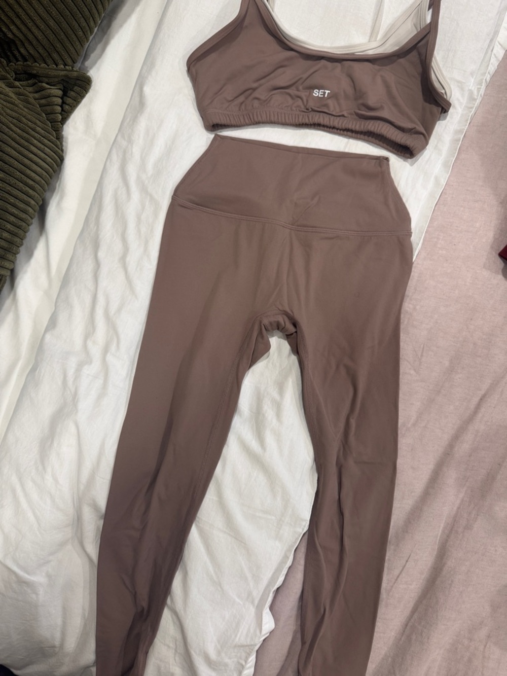 SET Mauve High-Waist Leggings & Bralette Set